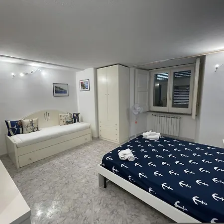 Blue House - 150 Mt Dalla Apartamento *