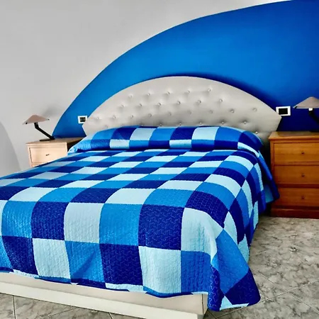 Blue House - 150 Mt Dalla *