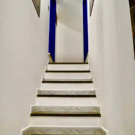 Blue House - 150 Mt Dalla *